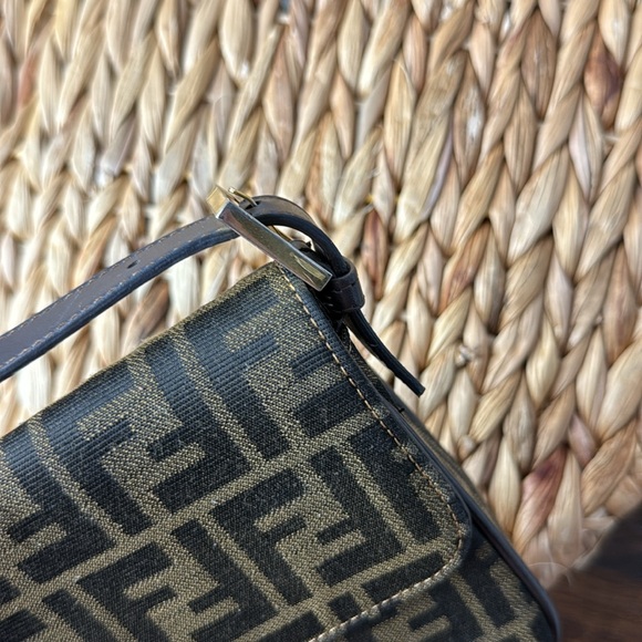 Black and Brown Shoulder Bag Great Condition - Picture 9 of 11